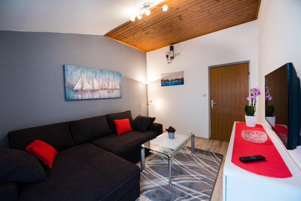 Apartments Care Donji Okrug  Buitenkant foto